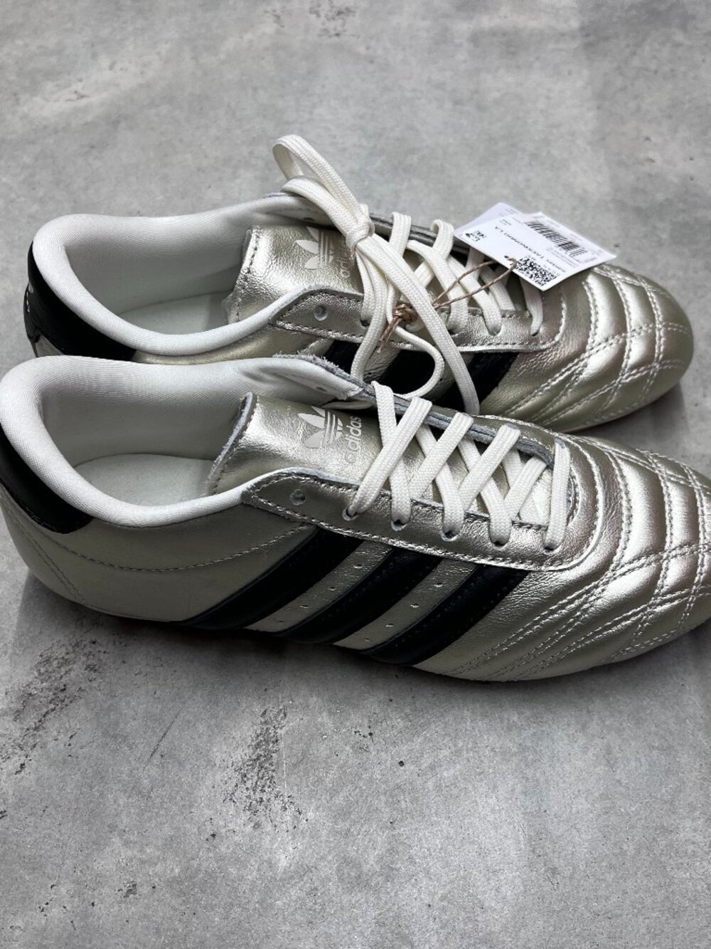 Adidas Taekwondo Lace Wmn's Size 6 Silver JP8132 - New with Defects - Picture 3 of 8